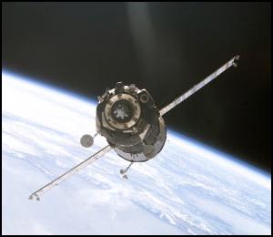 Una Soyuz TMA si accosta alla stazione spaziale